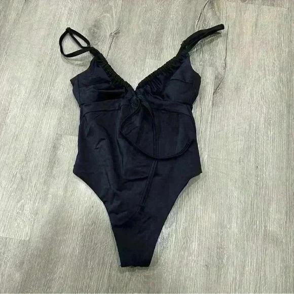 NWOT ASOS Black Ruched Front Tie One Piece Swimsuit Women’s Size 2 - Picture 5 of 9